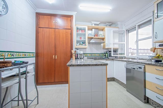 3 slaapkamer Appartement te koop in Gelves - € 168.000 (Ref: 9762053)