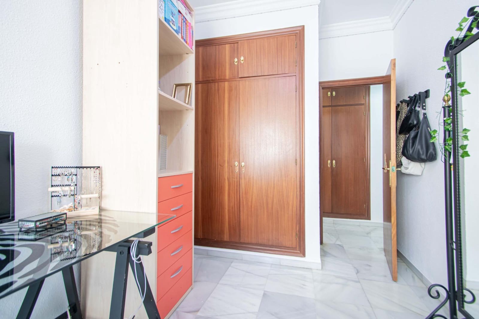 3 slaapkamer Appartement te koop in Gelves - € 168.000 (Ref: 9762053)