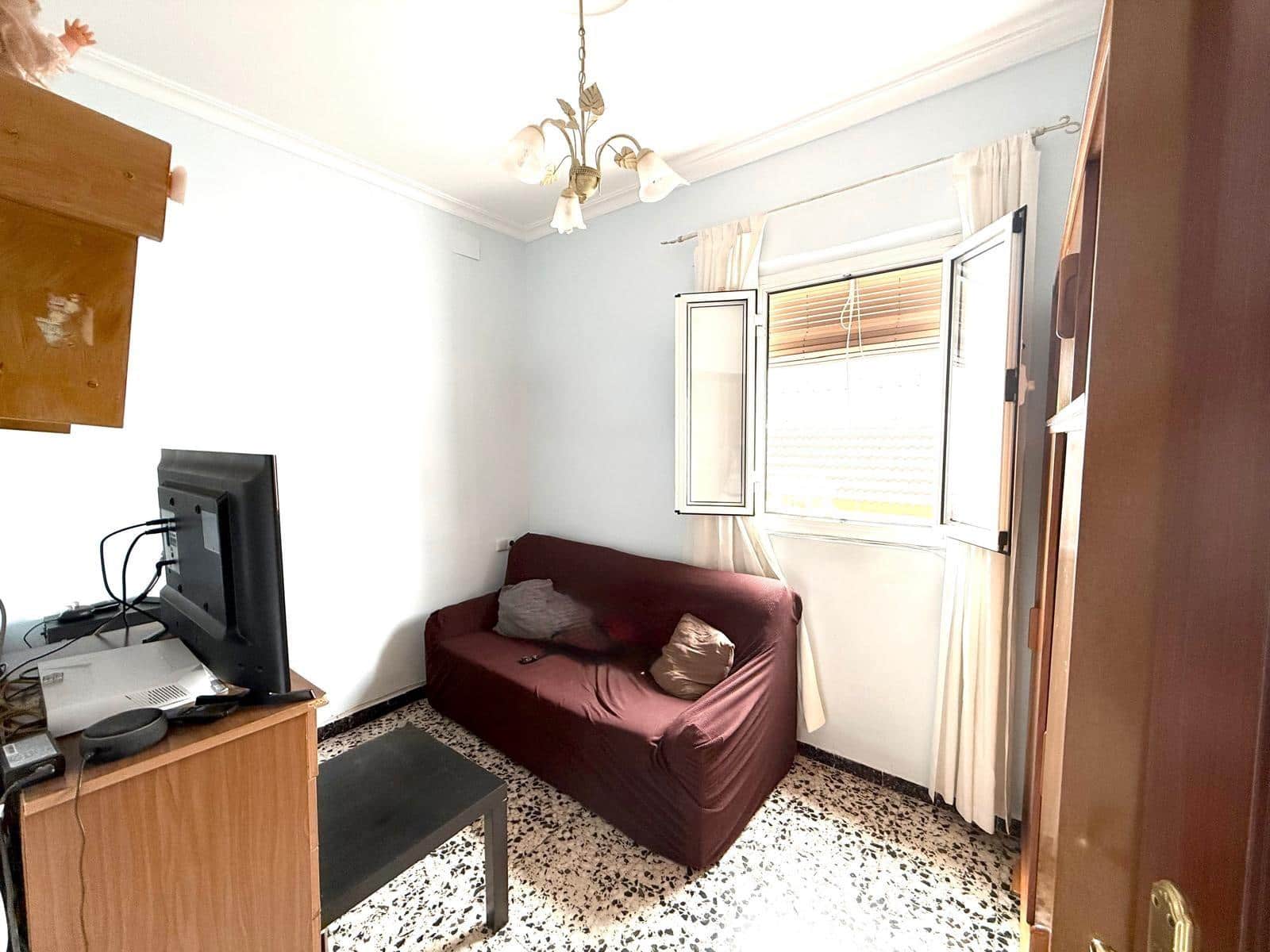 Adosado de 3 habitaciones en Aznalcázar en venta - 119.000 € (Ref: 9763671)