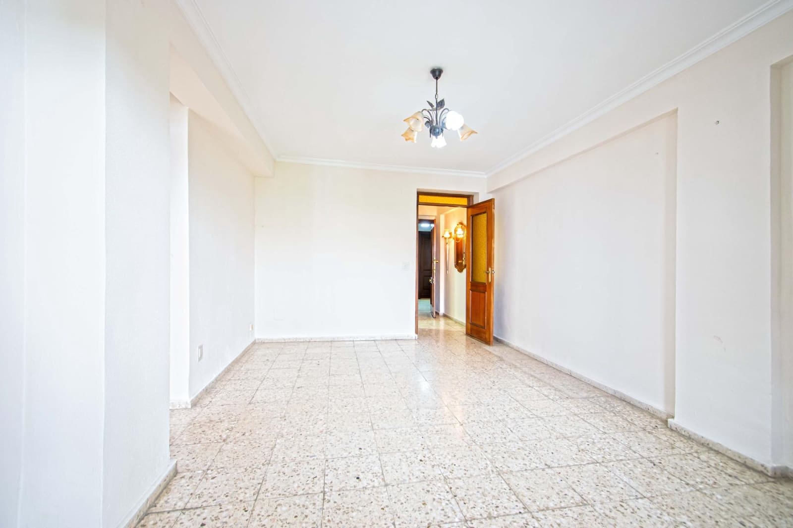 Piso de 3 habitaciones en Sevilla ciudad en venta - 200.000 € (Ref: 9770714)