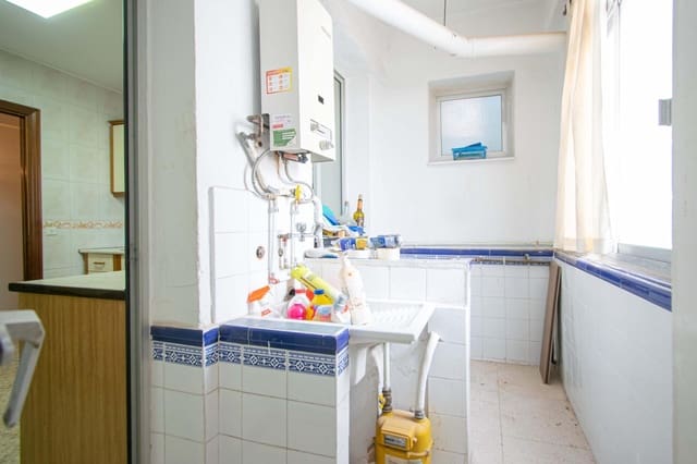 Piso de 3 habitaciones en Sevilla ciudad en venta - 200.000 € (Ref: 9770714)