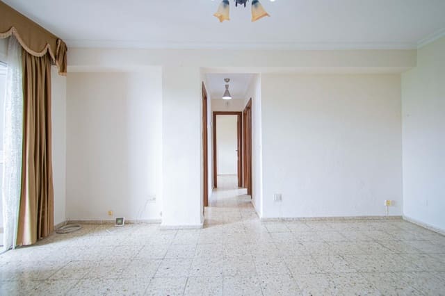 Piso de 3 habitaciones en Sevilla ciudad en venta - 200.000 € (Ref: 9770714)
