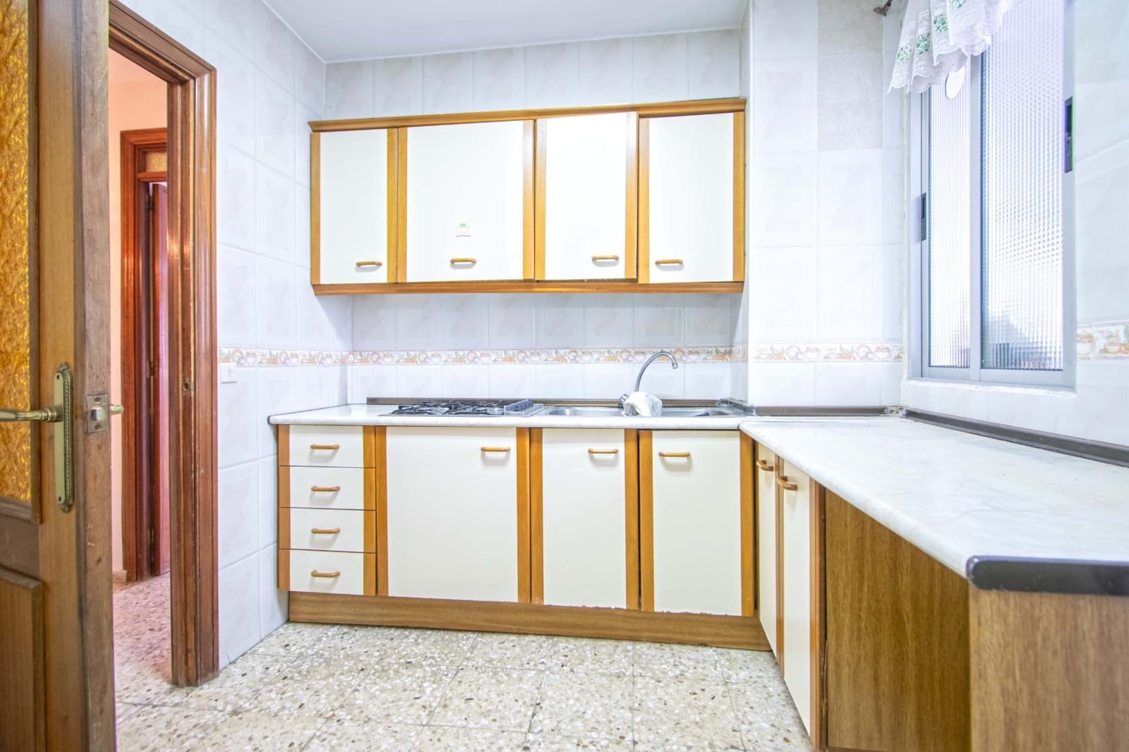Piso de 3 habitaciones en Sevilla ciudad en venta - 200.000 € (Ref: 9770714)