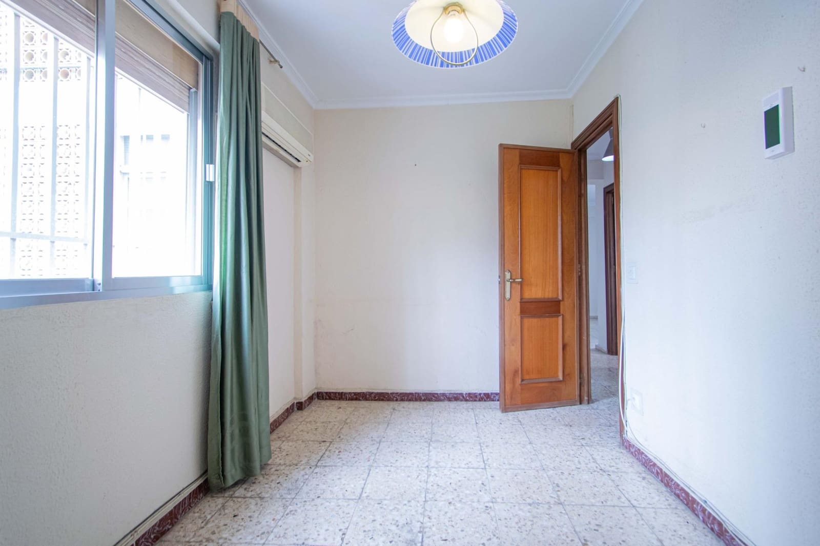 Piso de 3 habitaciones en Sevilla ciudad en venta - 200.000 € (Ref: 9770714)