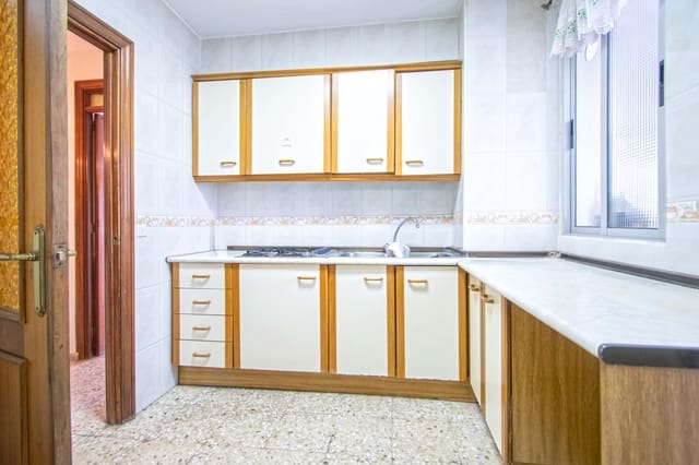 Piso de 3 habitaciones en Sevilla ciudad en venta - 200.000 € (Ref: 9770714)