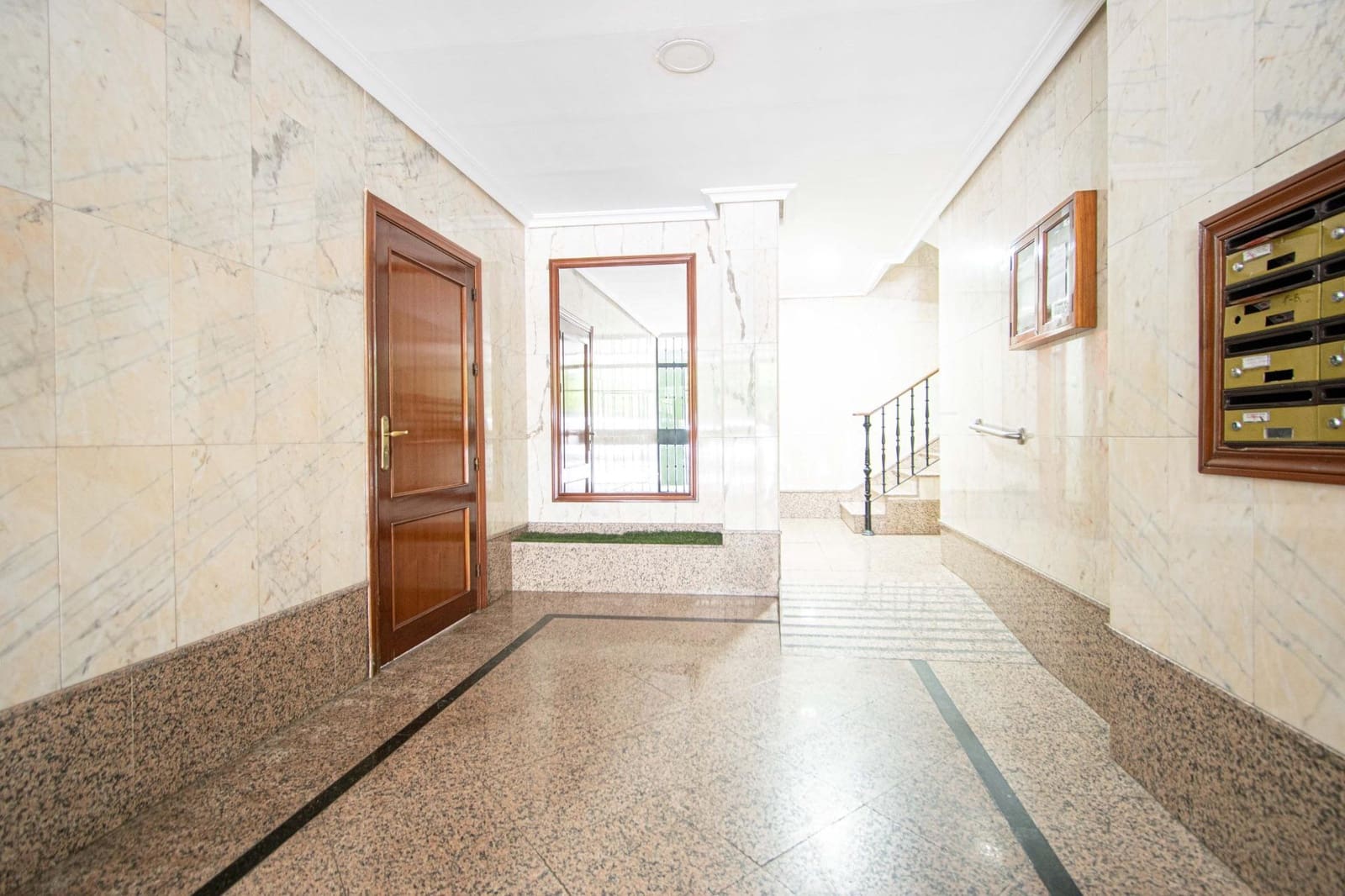 3 sypialnia Mieszkanie na sprzedaż w Miasto Sewilla - 165 000 € (Ref: 9770715)