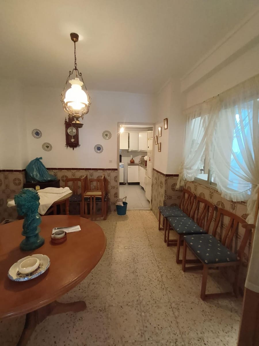 6 bedroom Townhouse for sale in El Saucejo with garage - € 80,000 (Ref: 9770717)