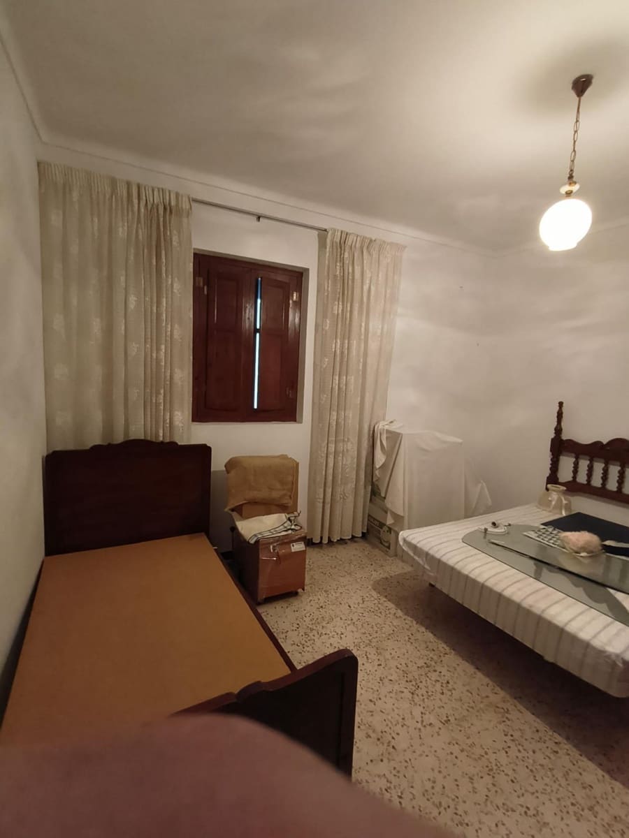 6 bedroom Townhouse for sale in El Saucejo with garage - € 80,000 (Ref: 9770717)