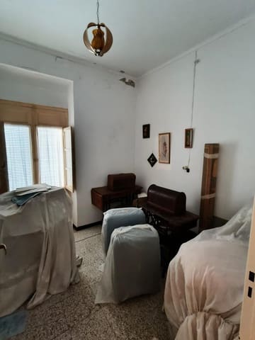 6 soveværelse Byhus til salg i El Saucejo med garage - € 80.000 (Ref: 9770717)