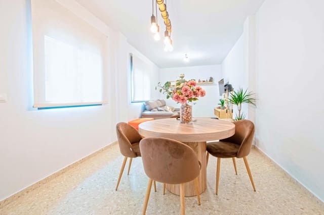 3 slaapkamer Rijtjeshuis te koop in Villanueva del Ariscal met garage - € 182.000 (Ref: 9773141)