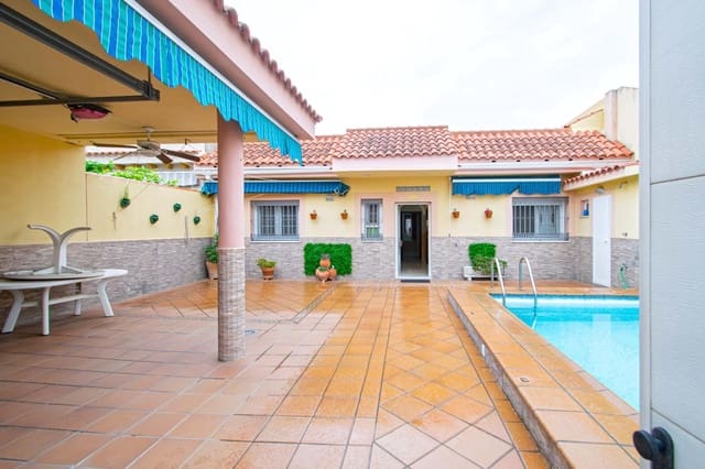 3 camera da letto Villa in vendita in Castilleja de la Cuesta con piscina - 295.000 € (Rif: 9773142)