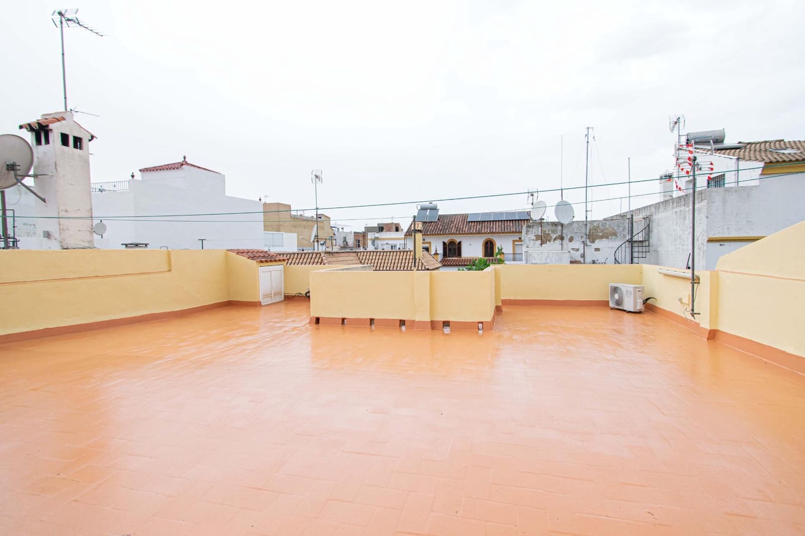 3 camera da letto Villa in vendita in Castilleja de la Cuesta con piscina - 295.000 € (Rif: 9773142)