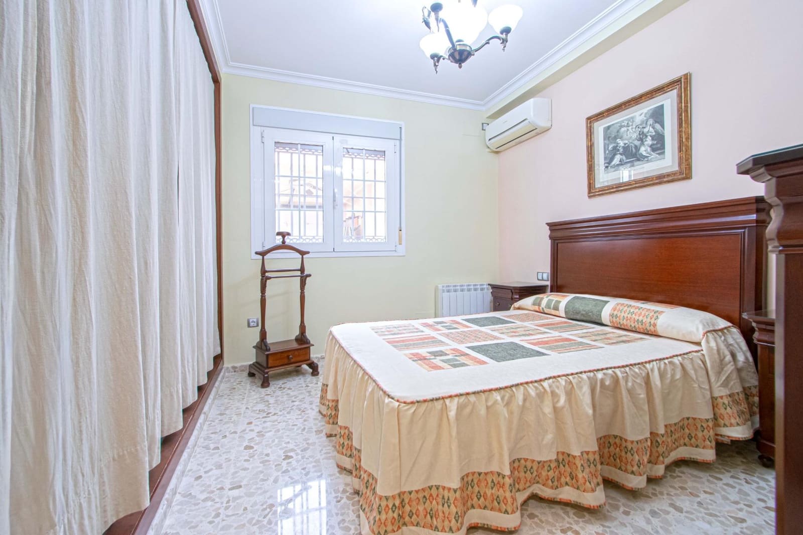 3 camera da letto Villa in vendita in Castilleja de la Cuesta con piscina - 295.000 € (Rif: 9773142)