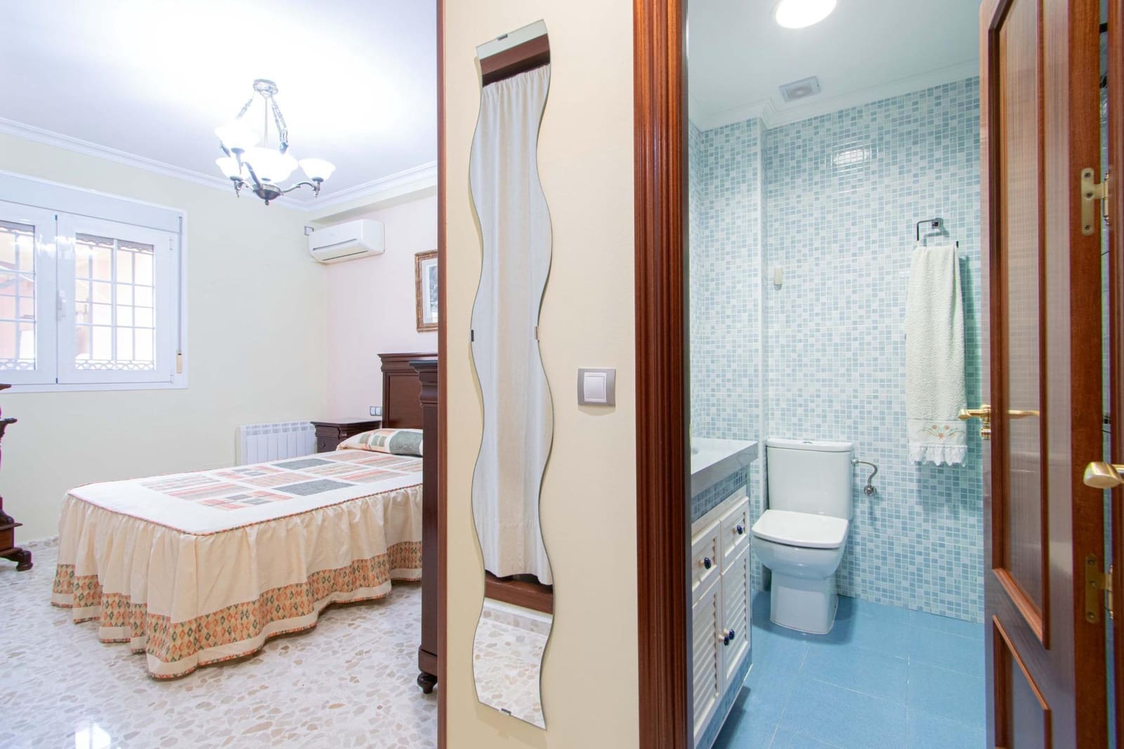 3 camera da letto Villa in vendita in Castilleja de la Cuesta con piscina - 295.000 € (Rif: 9773142)