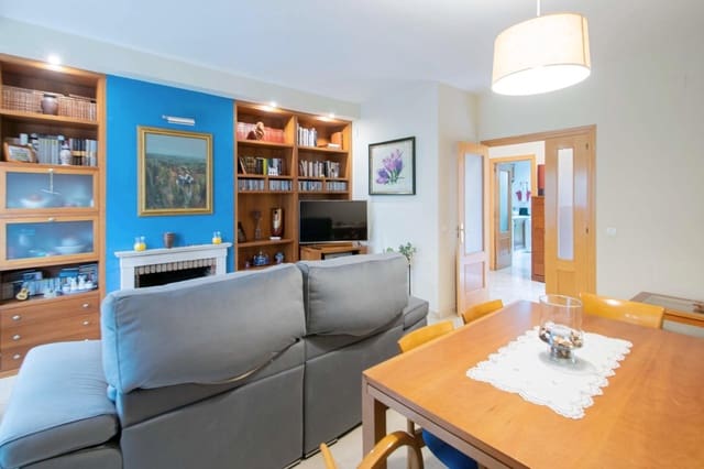 Pareado de 4 habitaciones en Mairena del Aljarafe en venta - 335.000 € (Ref: 9773145)