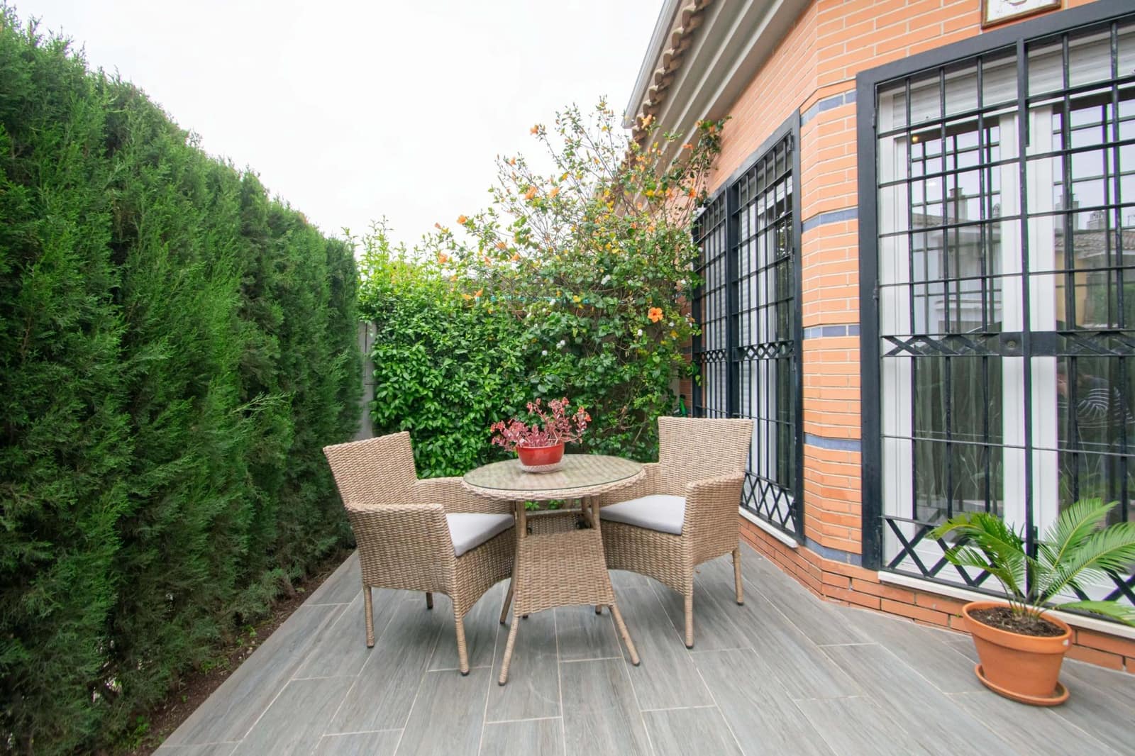 4 bedroom Semi-detached Villa for sale in Mairena del Aljarafe - € 335,000 (Ref: 9773145)