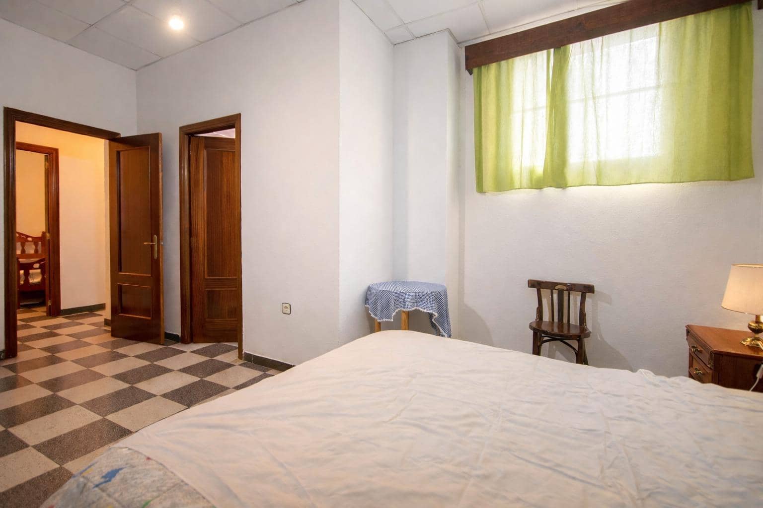 3 soveværelse Lejlighed til salg i Sevilla by - € 300.000 (Ref: 9778244)