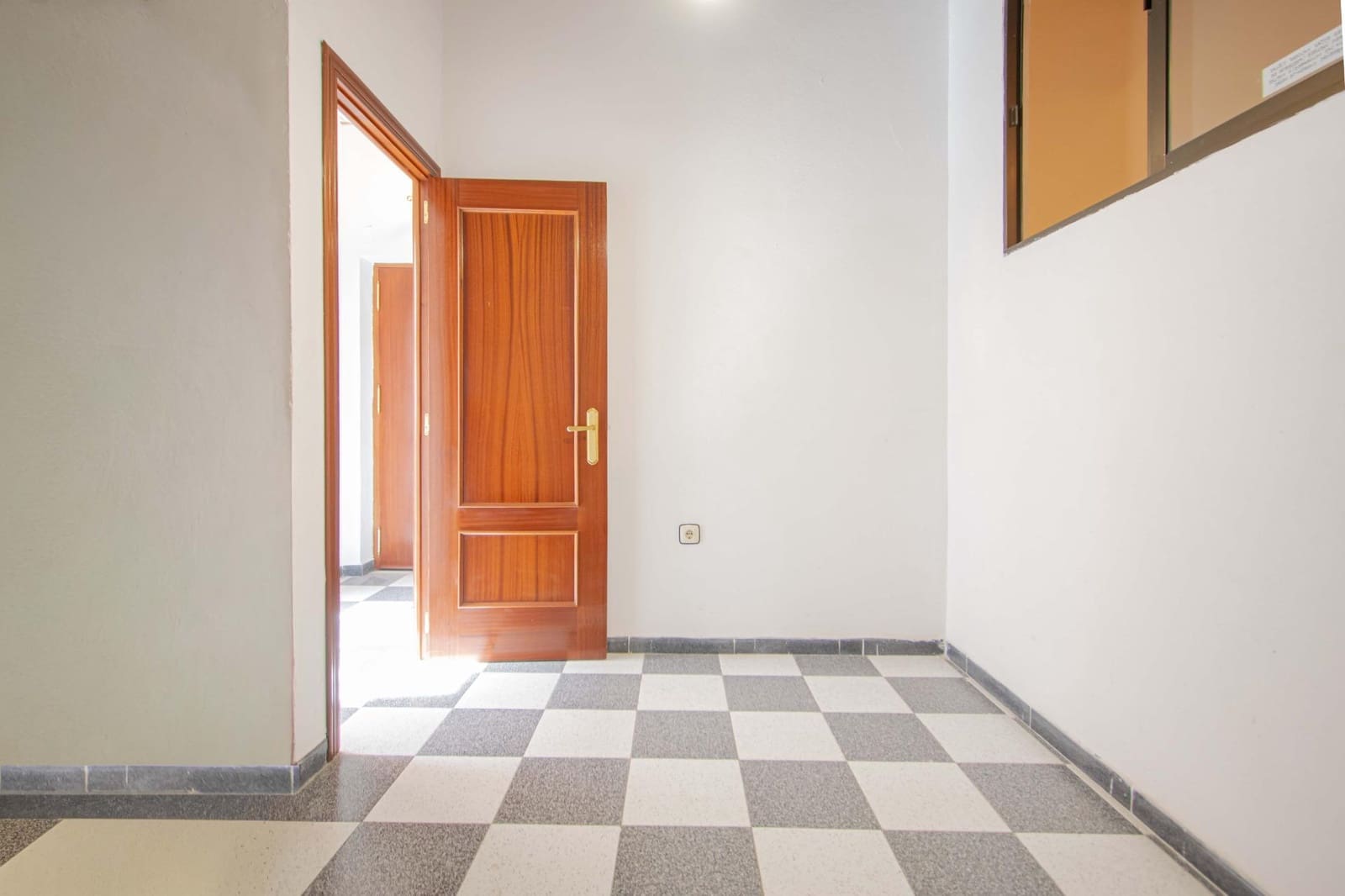 3 soveværelse Lejlighed til salg i Sevilla by - € 300.000 (Ref: 9778244)