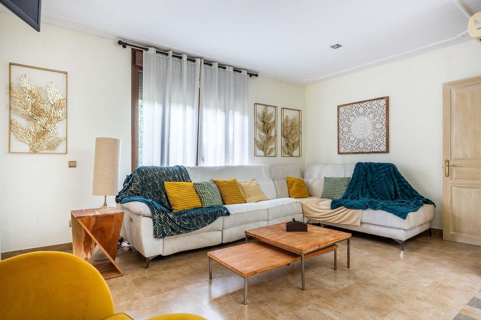 5 bedroom Villa for sale in Bollullos de la Mitacion with pool garage - € 995,000 (Ref: 9778247)