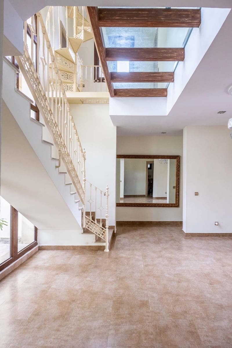 5 bedroom Villa for sale in Bollullos de la Mitacion with pool garage - € 995,000 (Ref: 9778247)