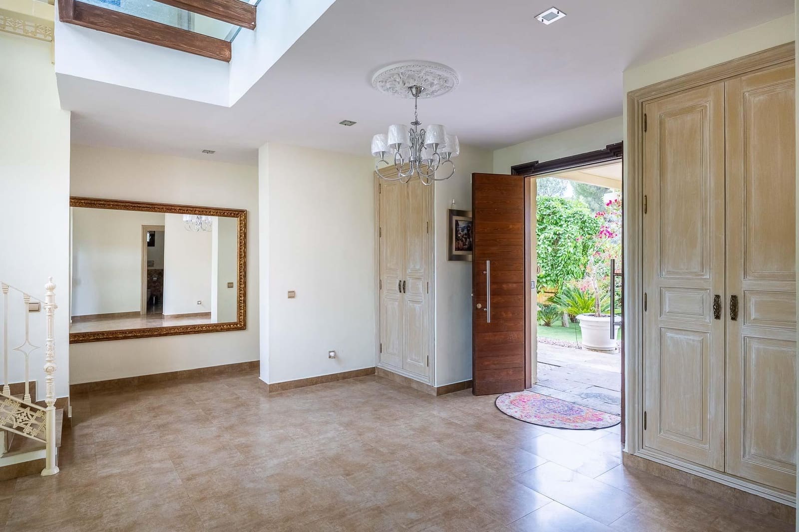 5 bedroom Villa for sale in Bollullos de la Mitacion with pool garage - € 995,000 (Ref: 9778247)