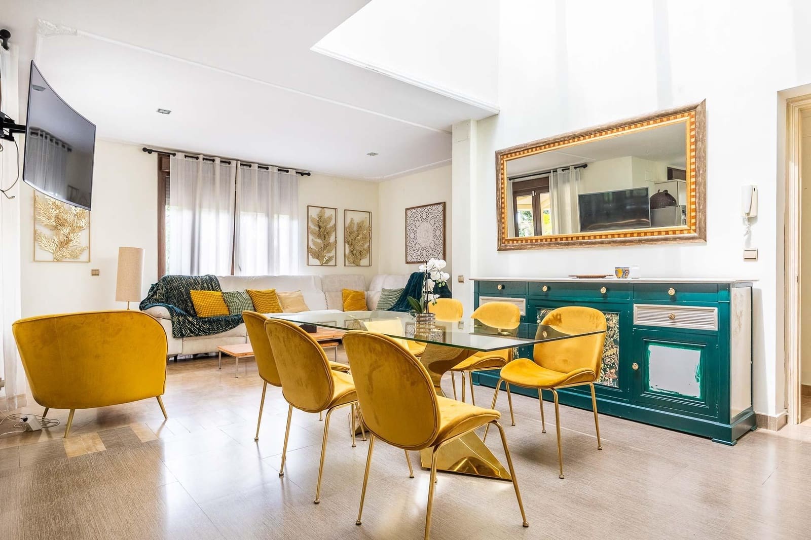 5 bedroom Villa for sale in Bollullos de la Mitacion with pool garage - € 995,000 (Ref: 9778247)