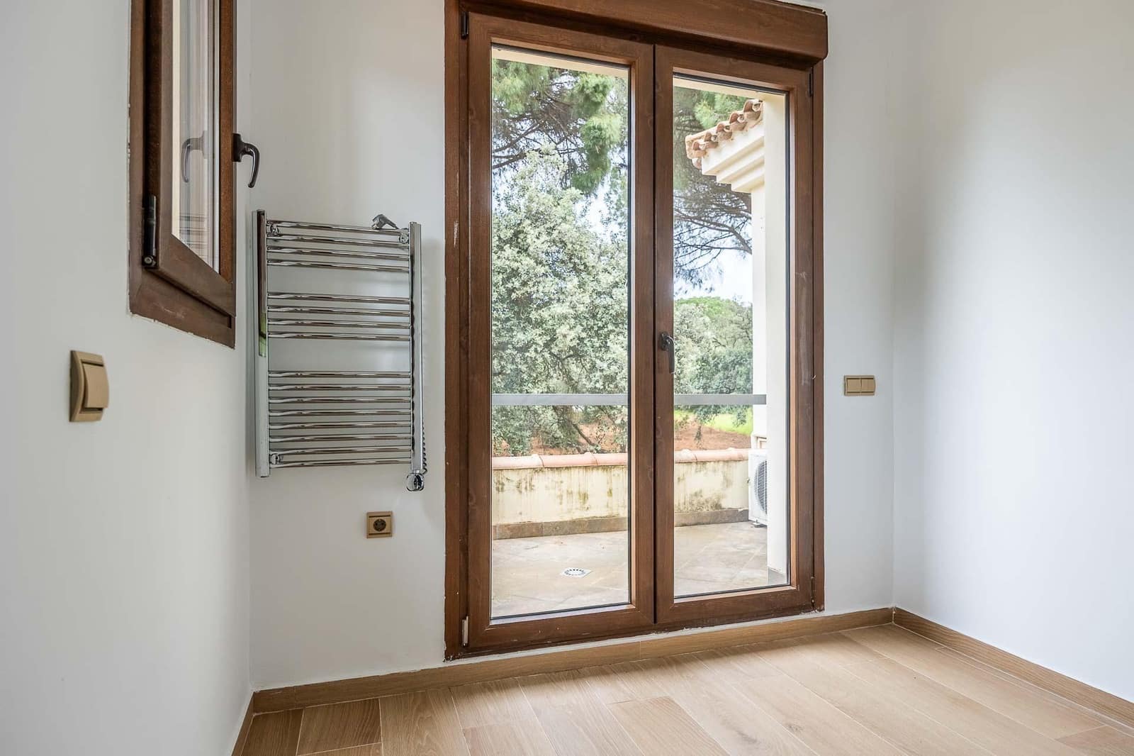 5 bedroom Villa for sale in Bollullos de la Mitacion with pool garage - € 995,000 (Ref: 9778247)