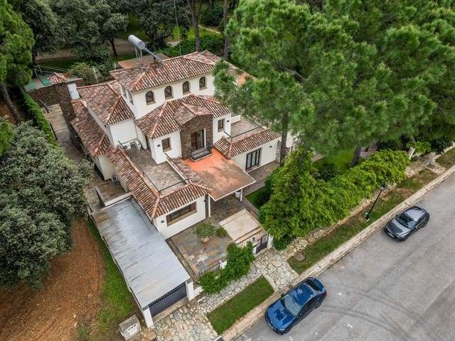 5 soveværelse Villa til salg i Bollullos de la Mitación med swimmingpool garage - € 995.000 (Ref: 9778247)