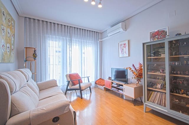 2 makuuhuone Asunto myytävänä paikassa Sevilla kaupunki mukana uima-altaan 
autotalli - 245 000 € (Ref: 9778248)