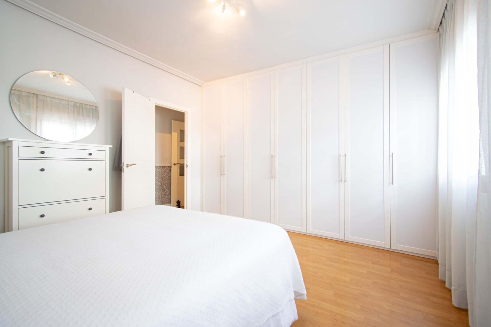 2 makuuhuone Asunto myytävänä paikassa Sevilla kaupunki mukana uima-altaan 
autotalli - 245 000 € (Ref: 9778248)