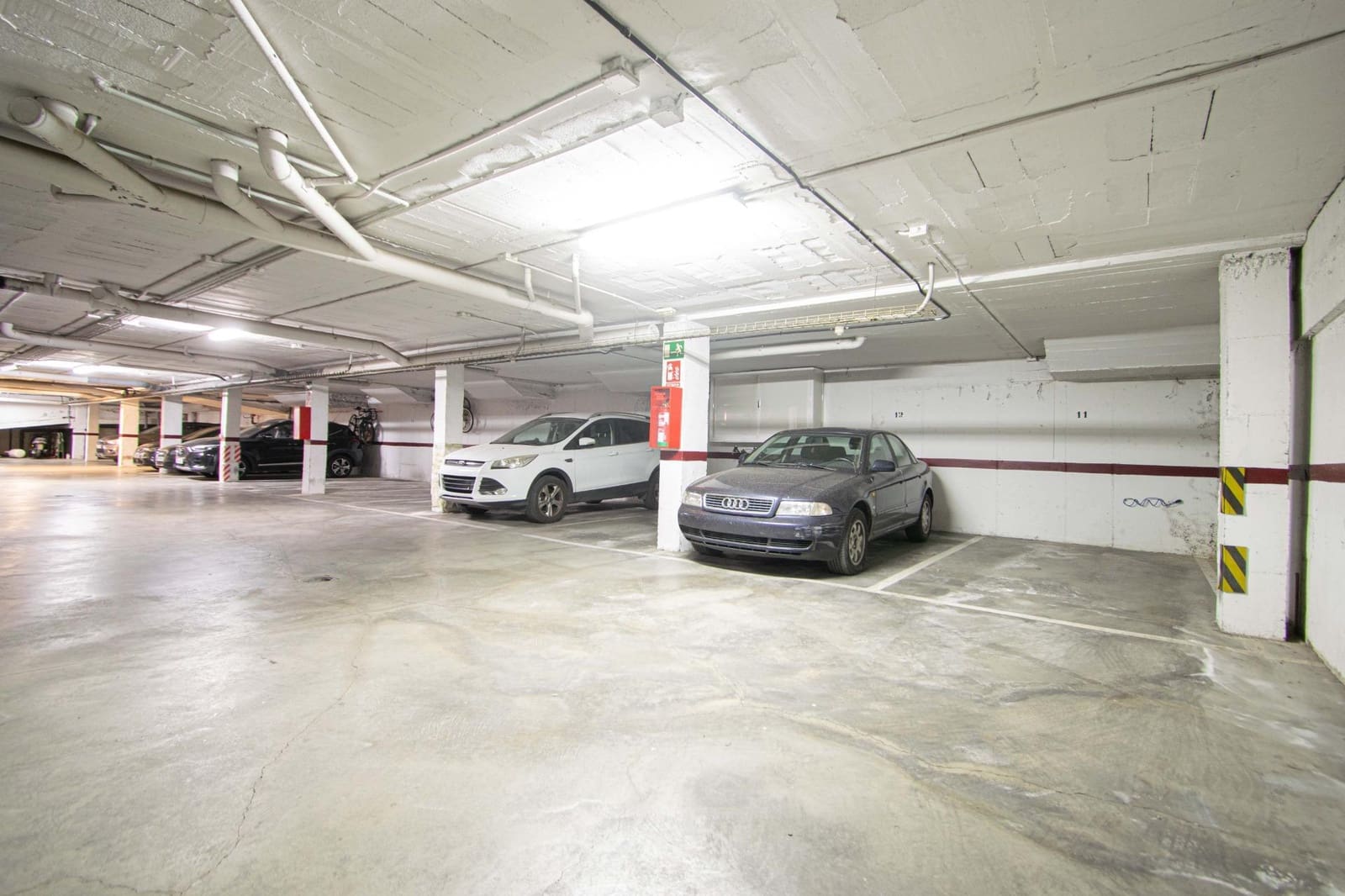 2 makuuhuone Asunto myytävänä paikassa Sevilla kaupunki mukana uima-altaan 
autotalli - 245 000 € (Ref: 9778248)