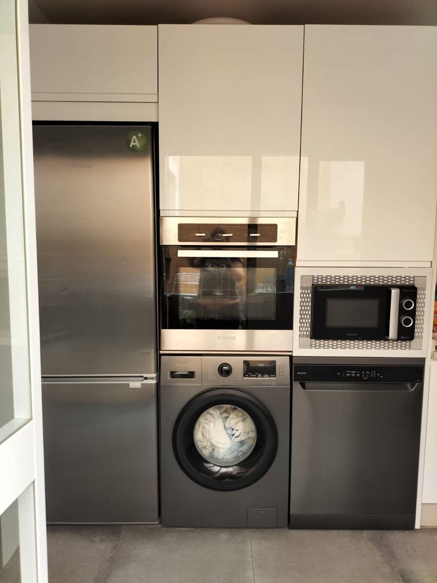 4 bedroom Townhouse for sale in Alcala de Guadaira - € 343,150 (Ref: 9778249)