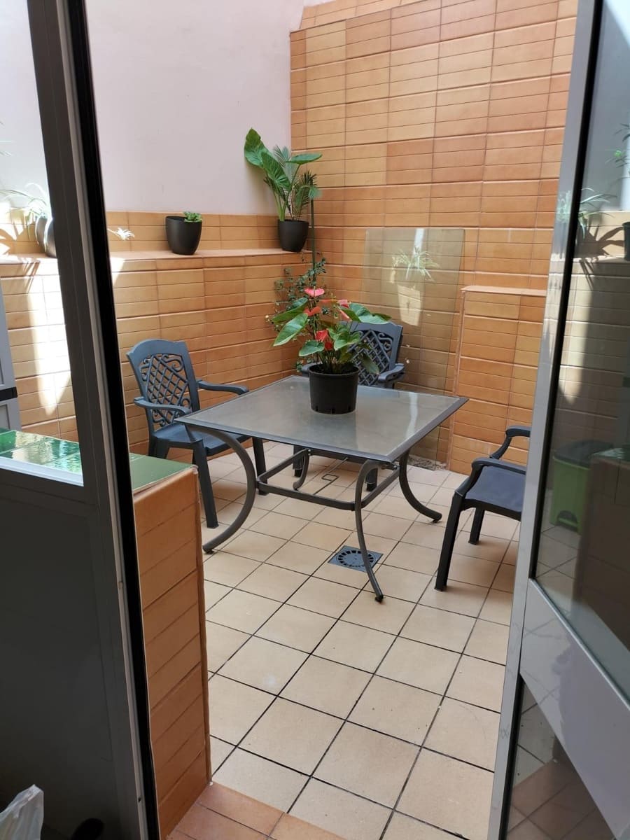 4 bedroom Townhouse for sale in Alcala de Guadaira - € 343,150 (Ref: 9778249)