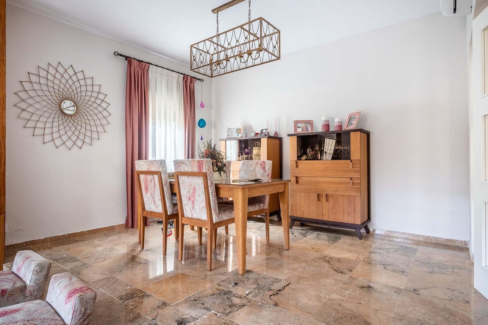 5 quarto Moradia para arrendar em Montequinto com piscina - 6 000 € (Ref: 9780666)