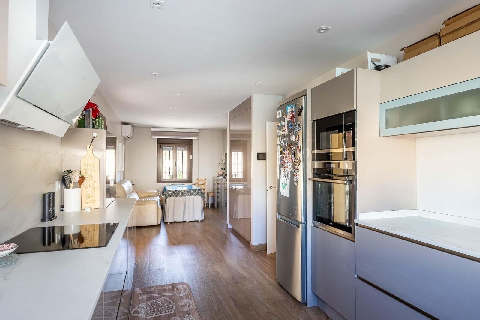 5 quarto Moradia para arrendar em Montequinto com piscina - 6 000 € (Ref: 9780666)