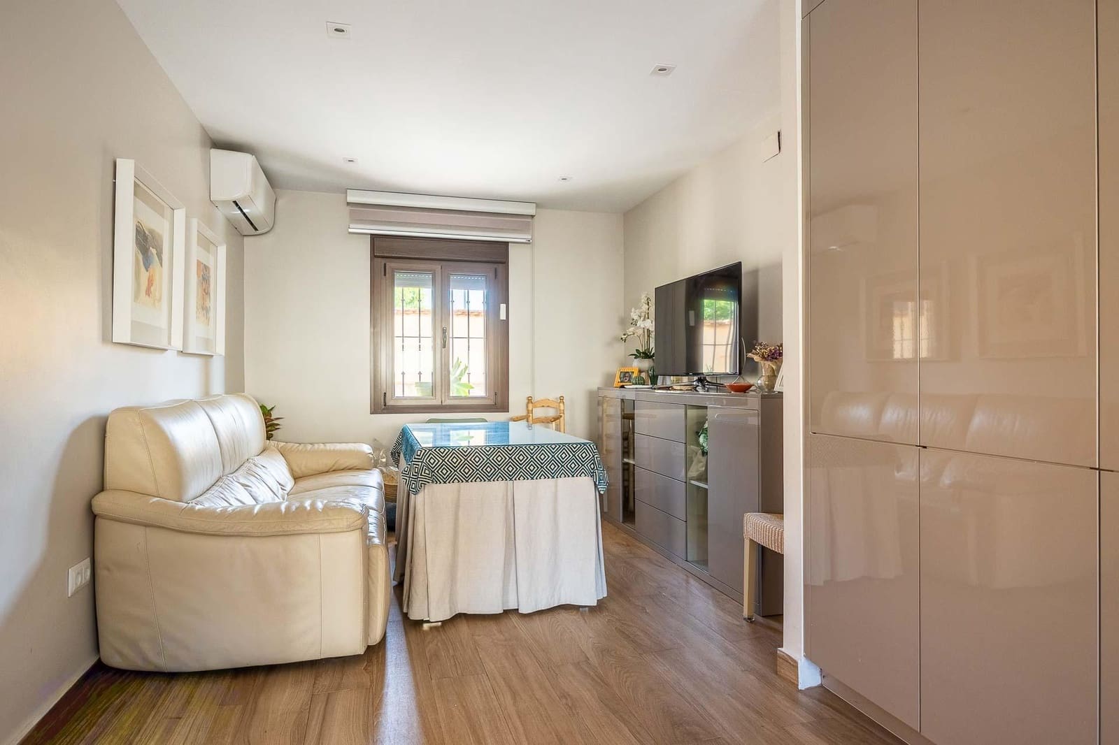 5 quarto Moradia para arrendar em Montequinto com piscina - 6 000 € (Ref: 9780666)