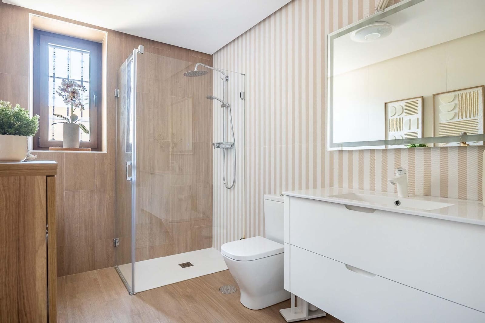 5 quarto Moradia para arrendar em Montequinto com piscina - 6 000 € (Ref: 9780666)