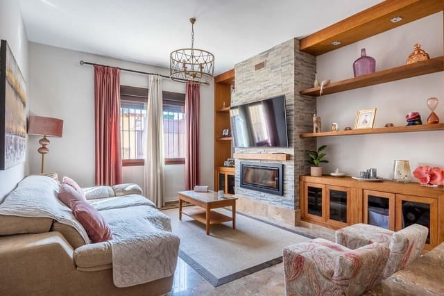 5 soveværelse Villa til leje i Montequinto, Dos Hermanas med swimmingpool - € 6.000 (Ref: 9780666)