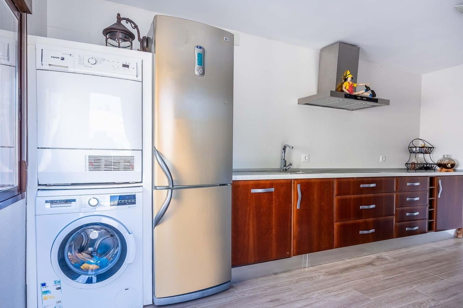 5 quarto Moradia para arrendar em Montequinto com piscina - 6 000 € (Ref: 9780666)