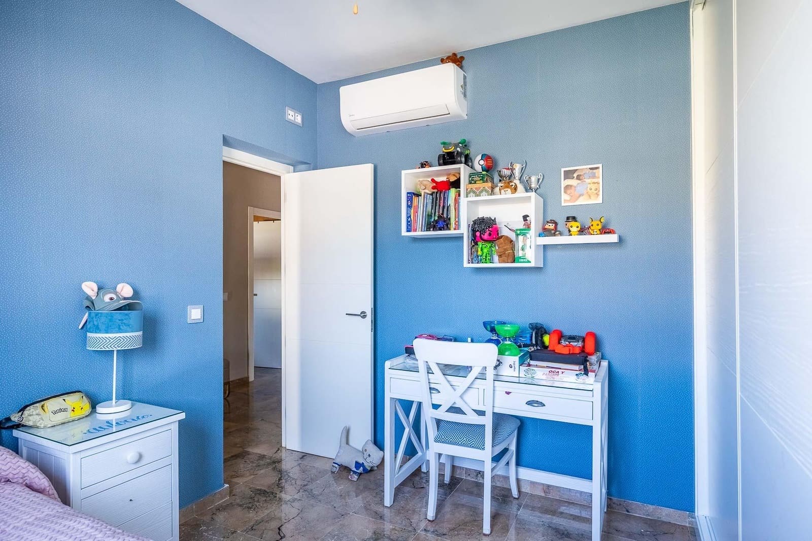 5 quarto Moradia para arrendar em Montequinto com piscina - 6 000 € (Ref: 9780666)