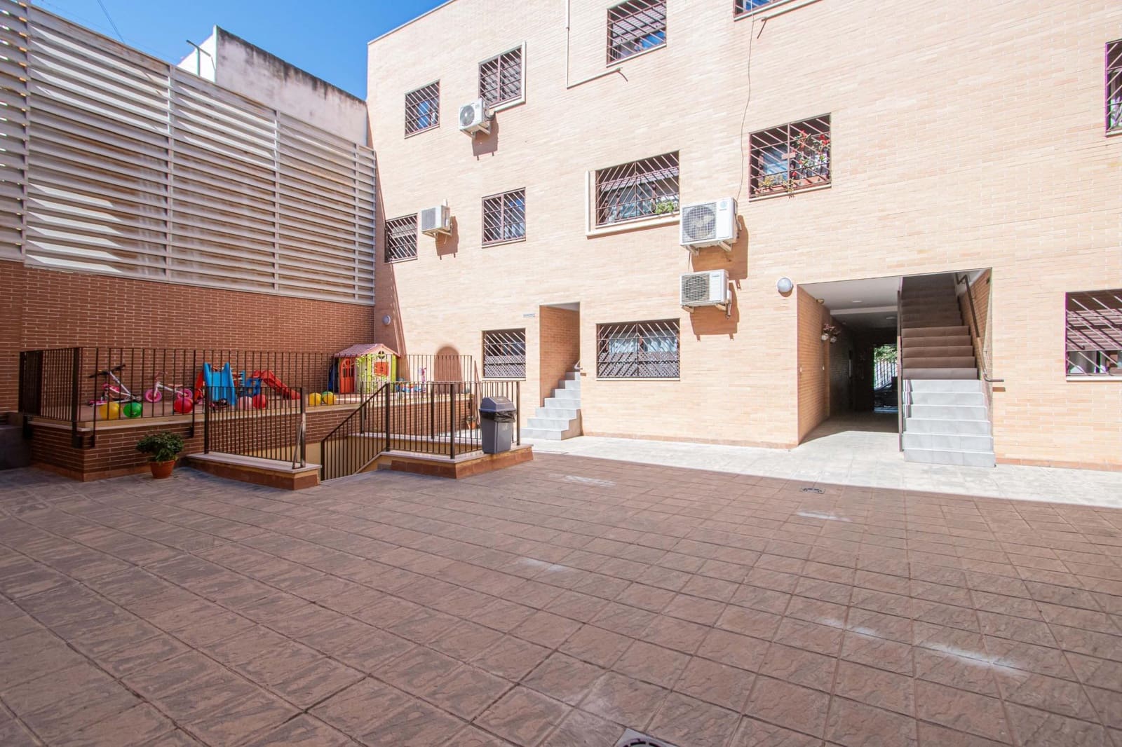 1 makuuhuone Huoneisto myytävänä paikassa Sevilla kaupunki mukana 
autotalli - 118 000 € (Ref: 9784510)