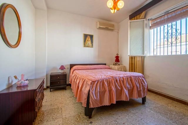 4 soverom Hus til salgs i Gerena - € 127 500 (Ref: 9788472)