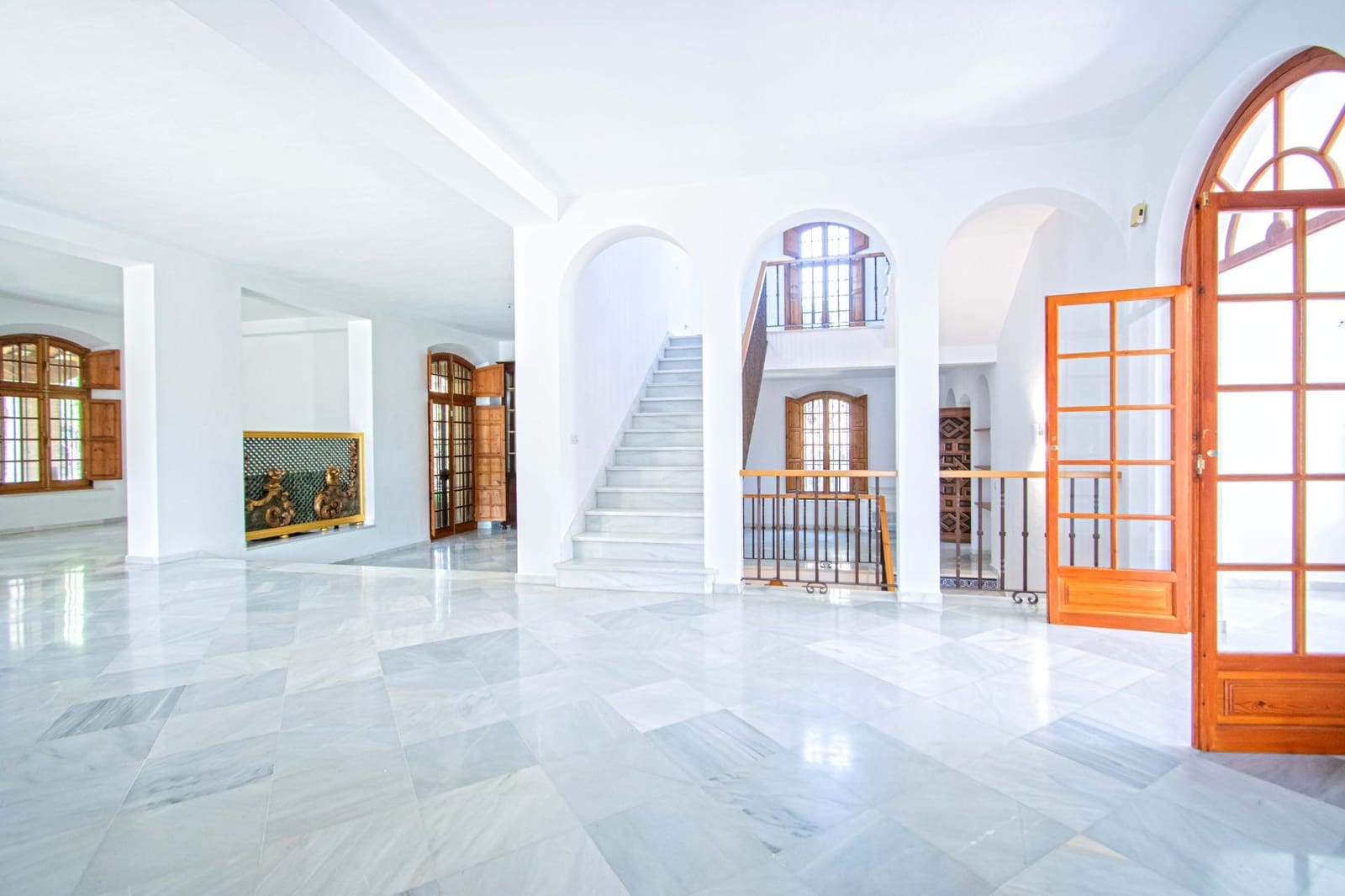 6 sypialnia Willa na sprzedaż w Valencina de la Concepcion z basenem garażem - 1 690 000 € (Ref: 9791122)