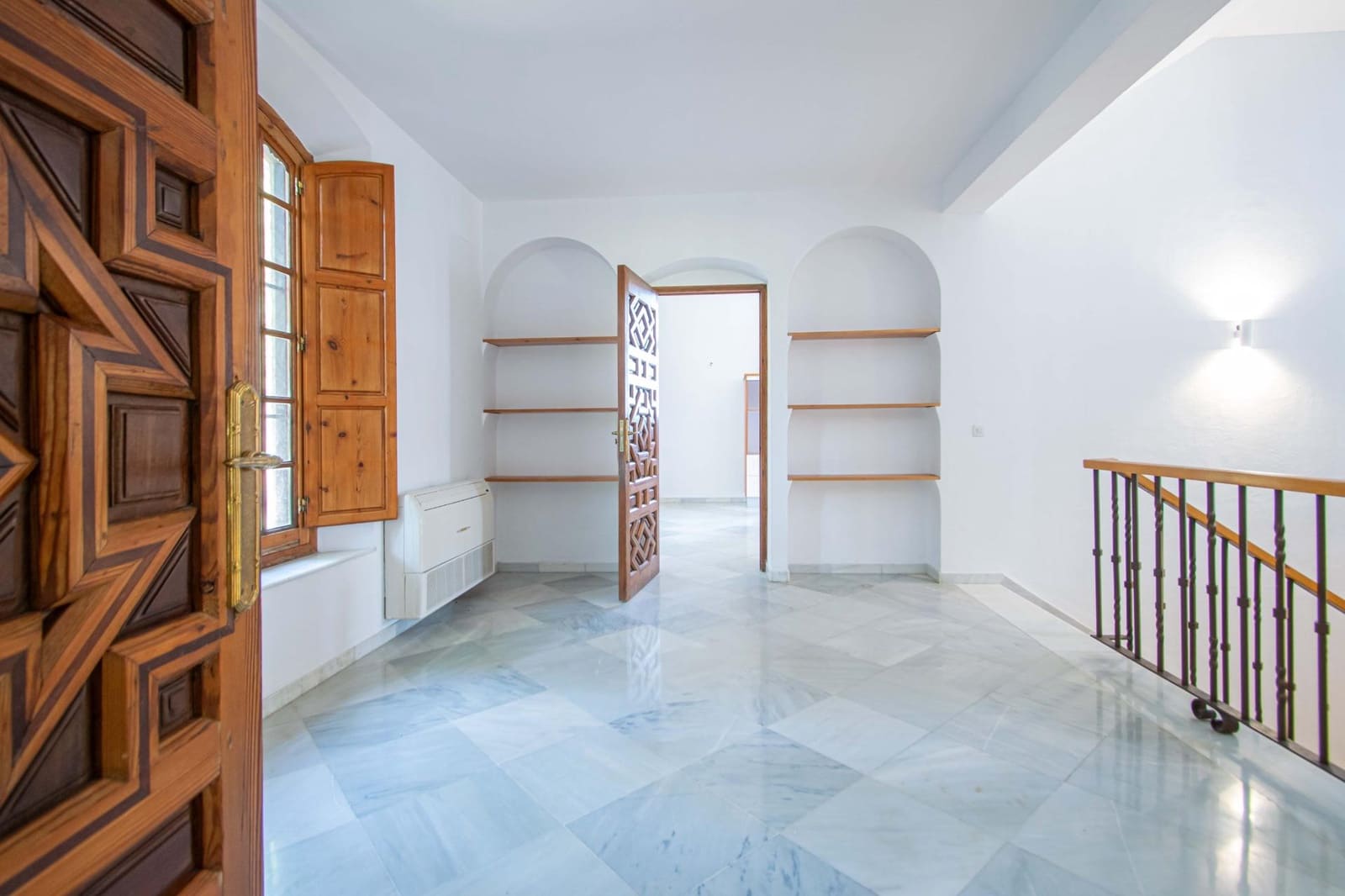 6 sypialnia Willa na sprzedaż w Valencina de la Concepcion z basenem garażem - 1 690 000 € (Ref: 9791122)