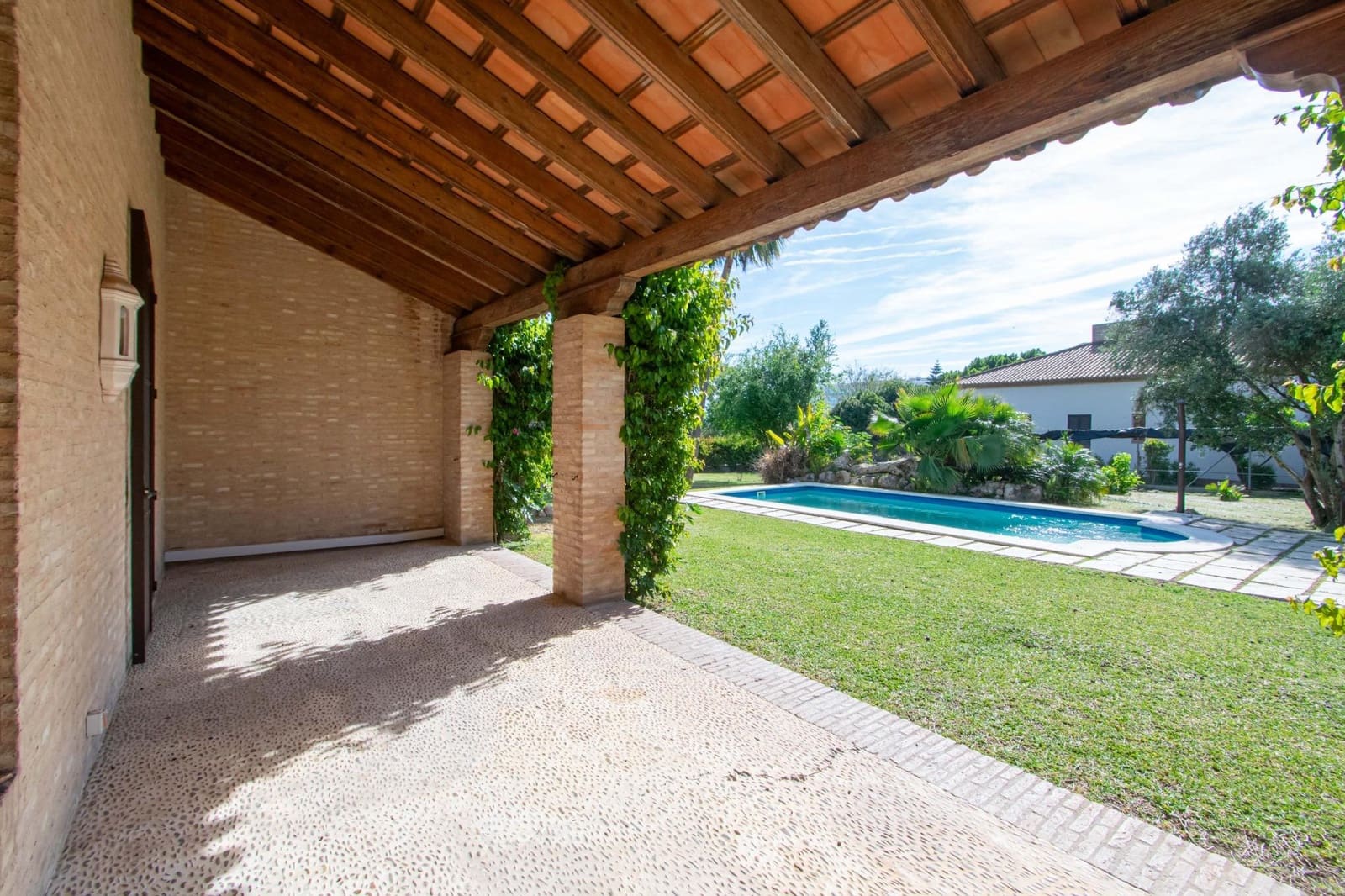 6 sypialnia Willa na sprzedaż w Valencina de la Concepcion z basenem garażem - 1 690 000 € (Ref: 9791122)