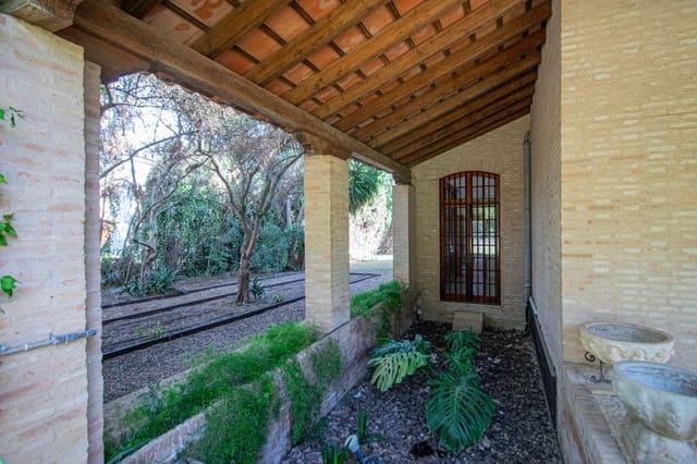 6 soverom Villa til salgs i Valencina de la Concepción med svømmebasseng garasje - € 1 690 000 (Ref: 9791122)