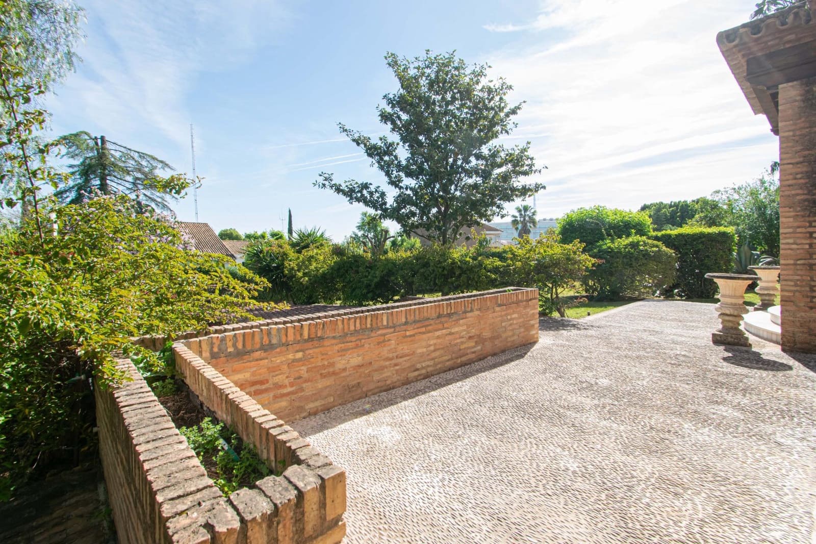 6 sypialnia Willa na sprzedaż w Valencina de la Concepcion z basenem garażem - 1 690 000 € (Ref: 9791122)