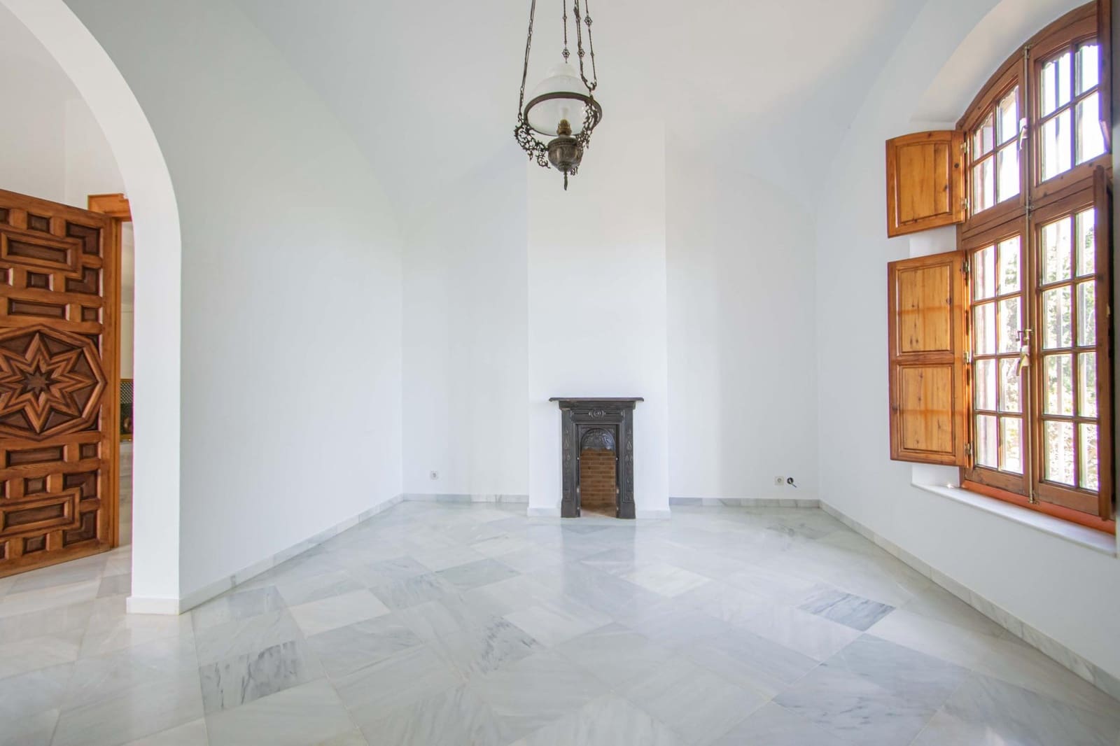 6 sypialnia Willa na sprzedaż w Valencina de la Concepcion z basenem garażem - 1 550 000 € (Ref: 9791122)