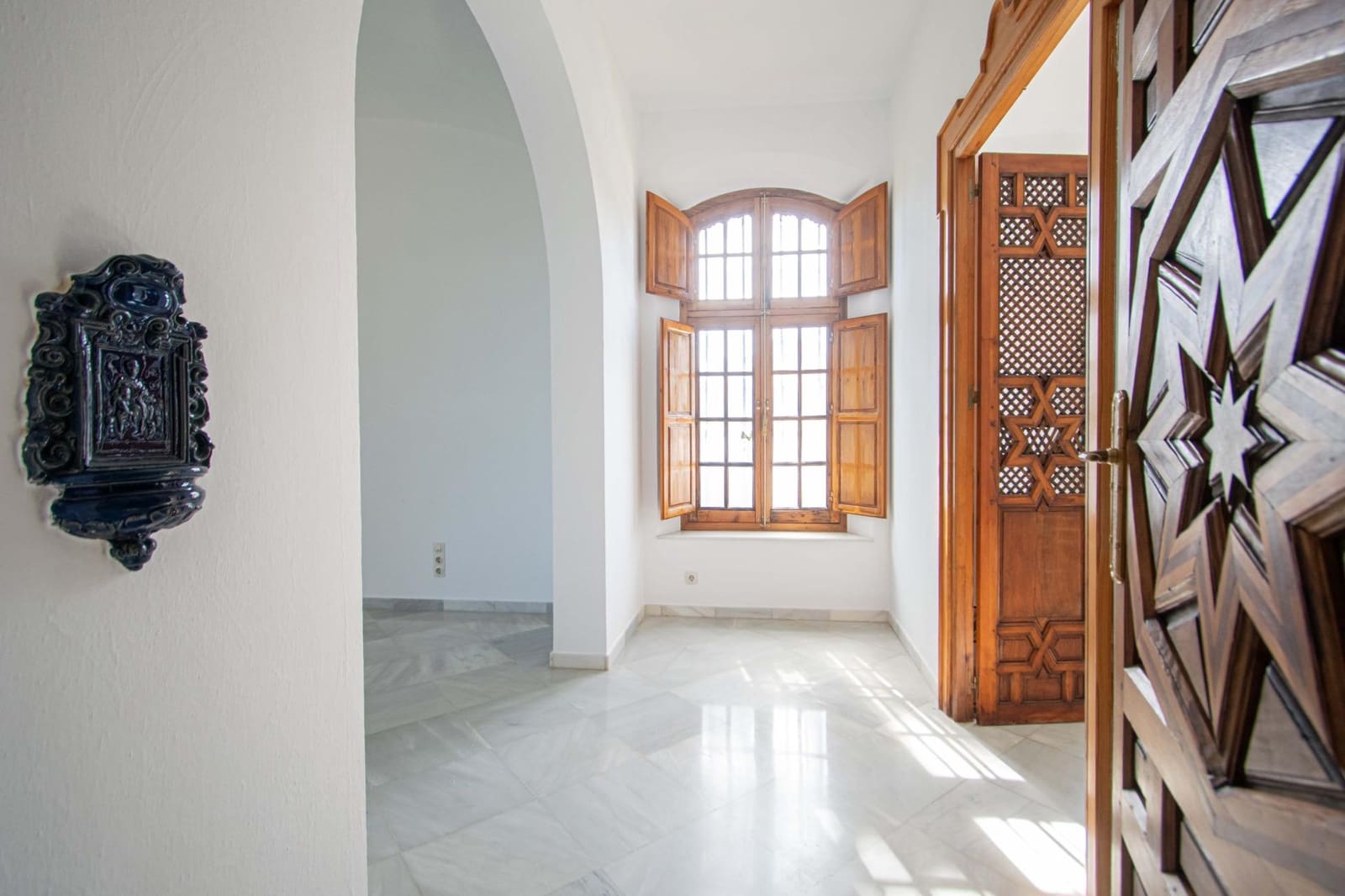 6 sypialnia Willa na sprzedaż w Valencina de la Concepcion z basenem garażem - 1 550 000 € (Ref: 9791122)
