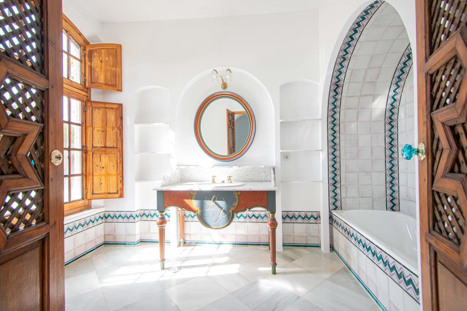 6 sypialnia Willa na sprzedaż w Valencina de la Concepcion z basenem garażem - 1 550 000 € (Ref: 9791122)